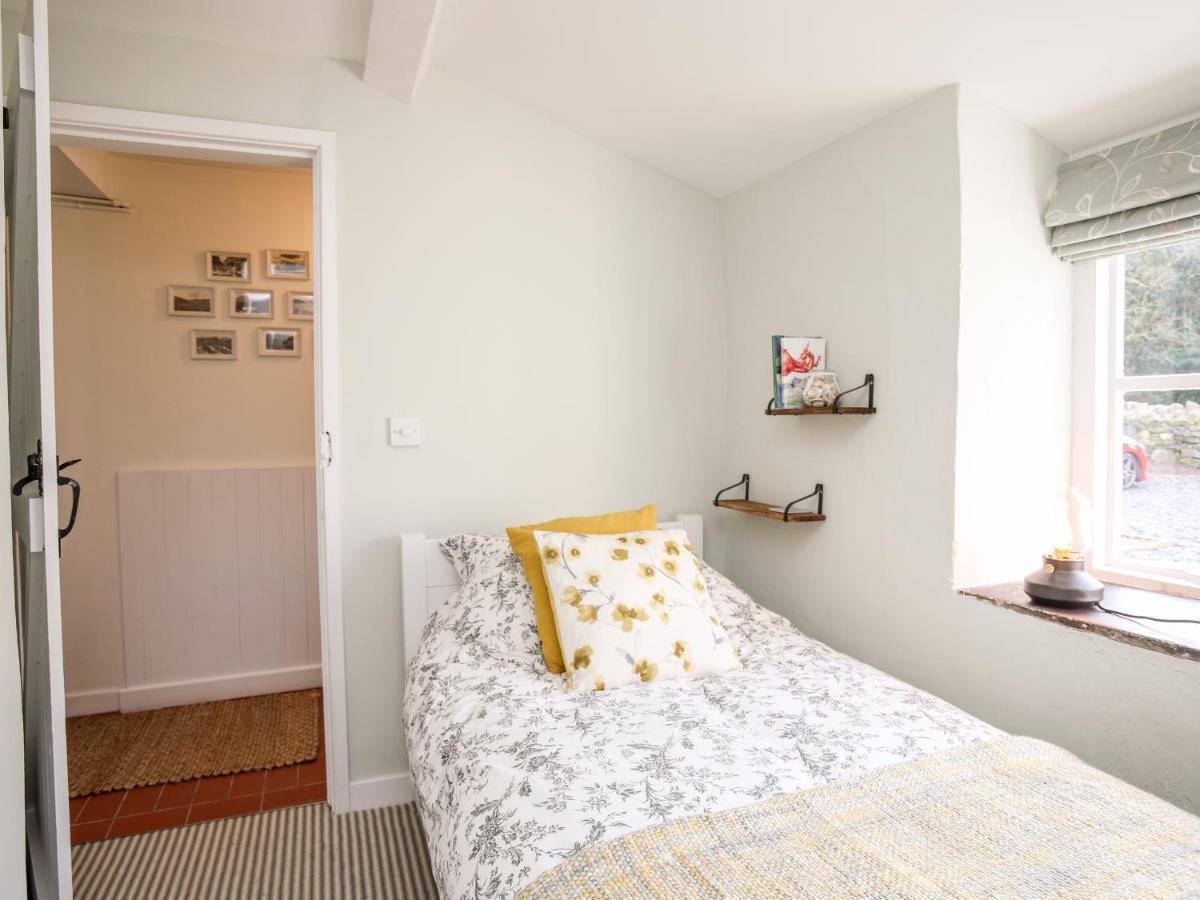 Bodfeurig Farm Cottage Бангор Экстерьер фото